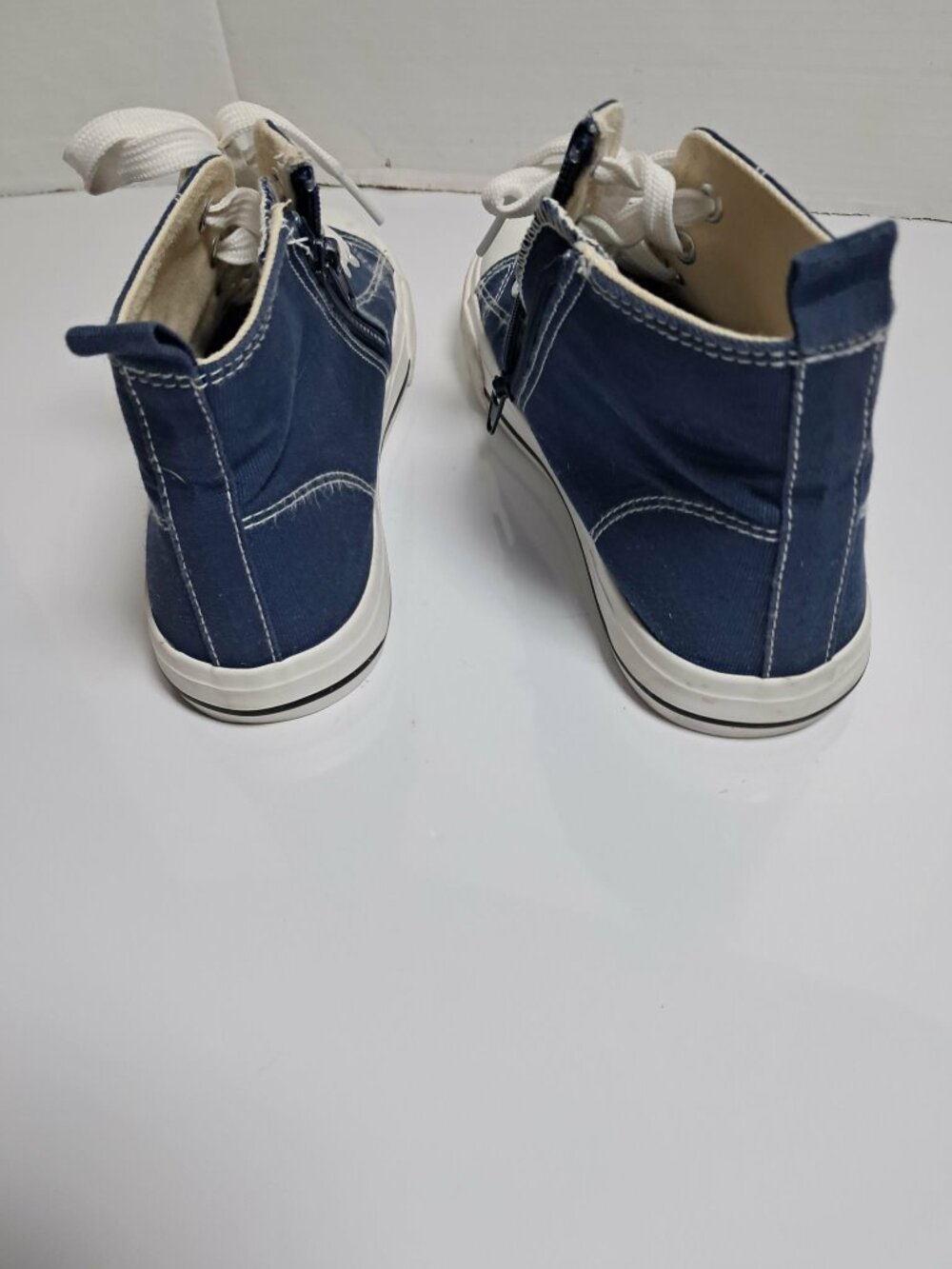 Girls Size 5 Denim Blue High Top Canvas Sneakers Side Zip - Picture 6 of 8